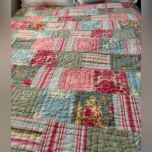 Beautiful Patchwork Pottery Barn Quilt Full Queen 100% Cotton florals